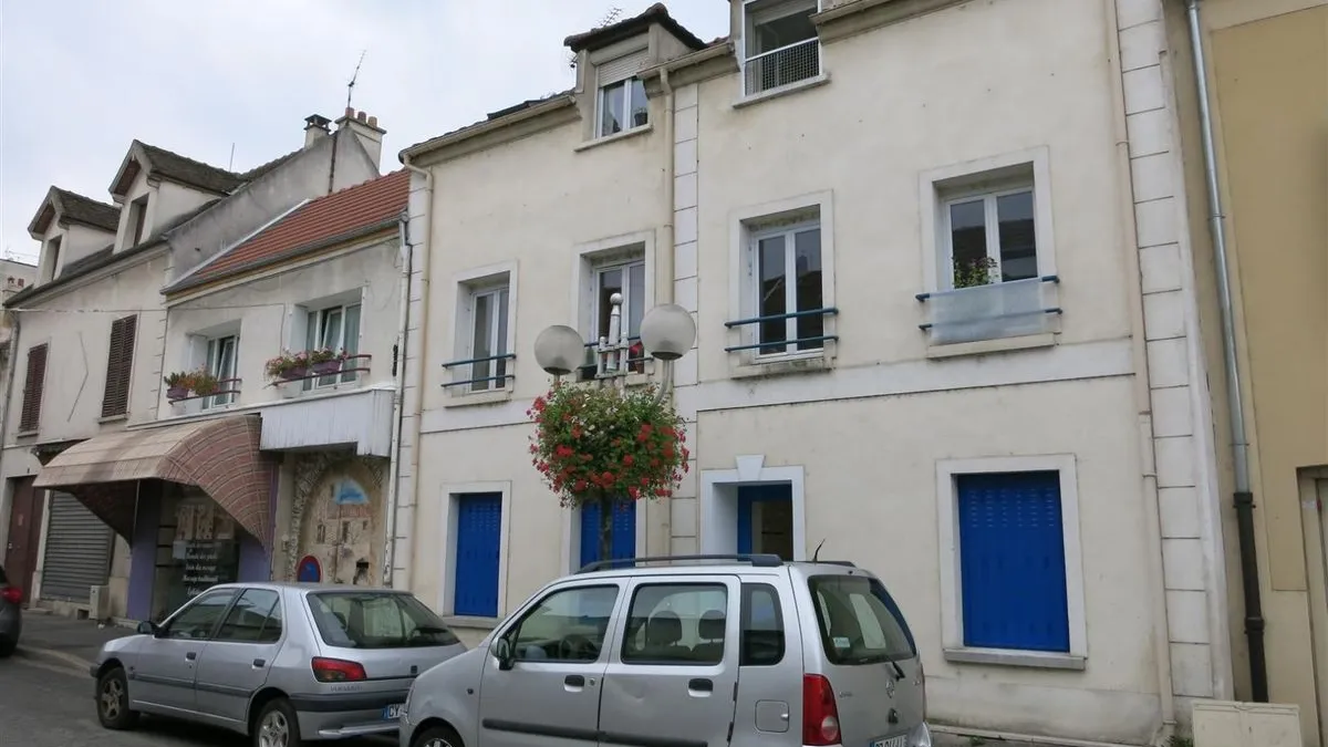 Photo 1