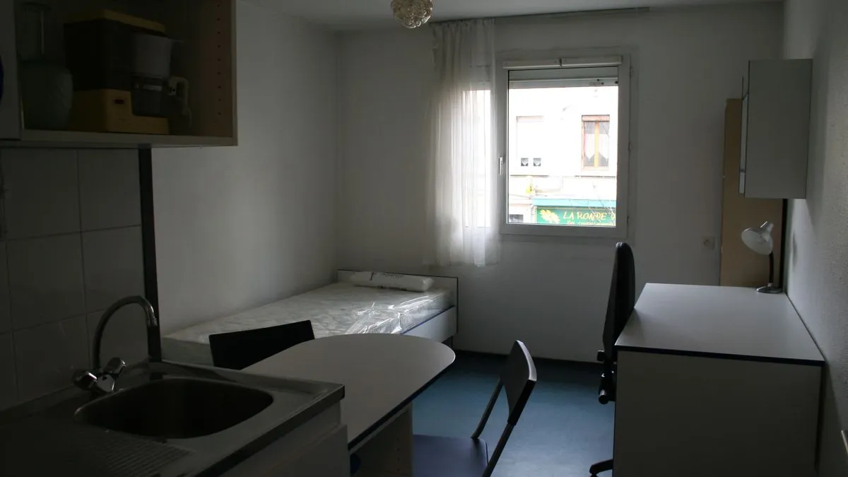 Photo 1