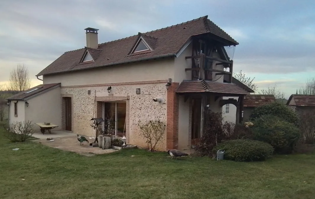 Photo 1