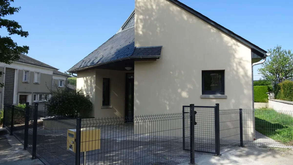 Photo 1