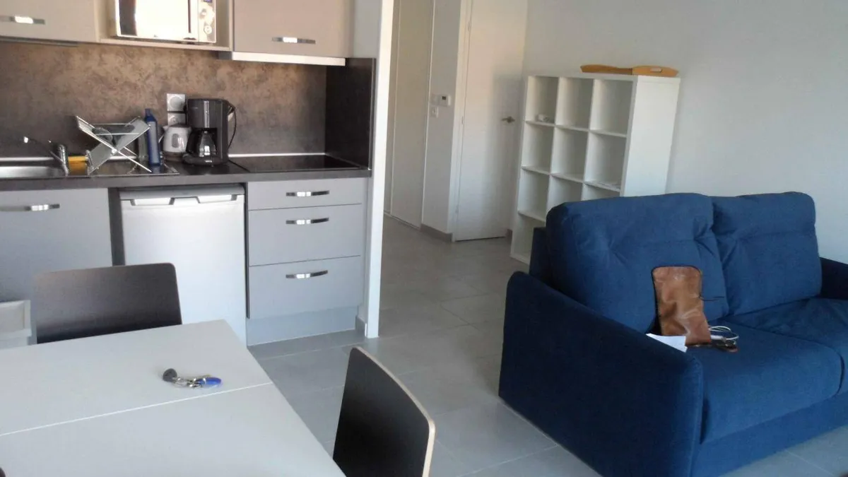 Photo 1