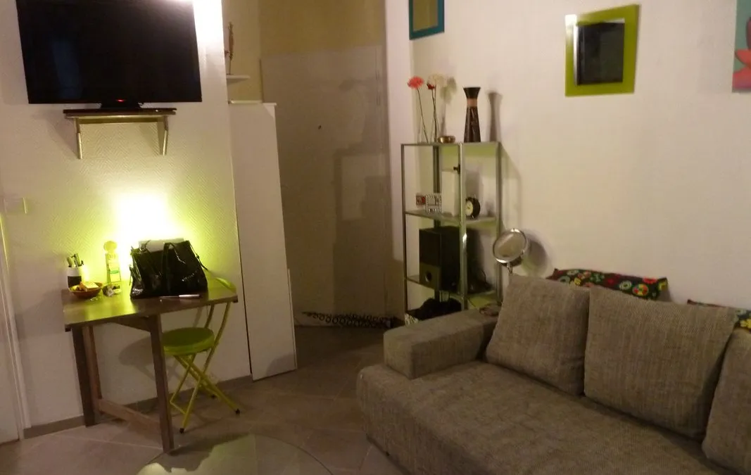 Photo 1