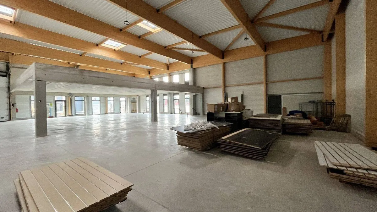 Photo 1