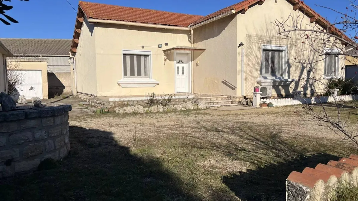 Photo 1