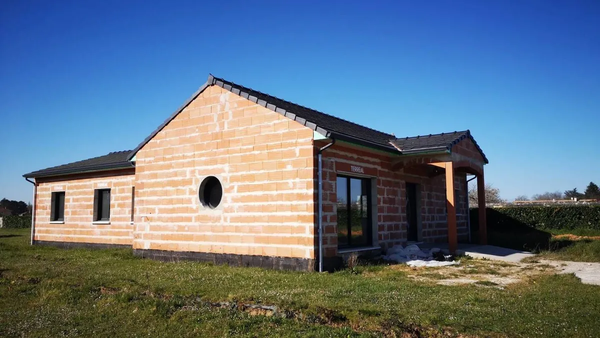 Photo 1