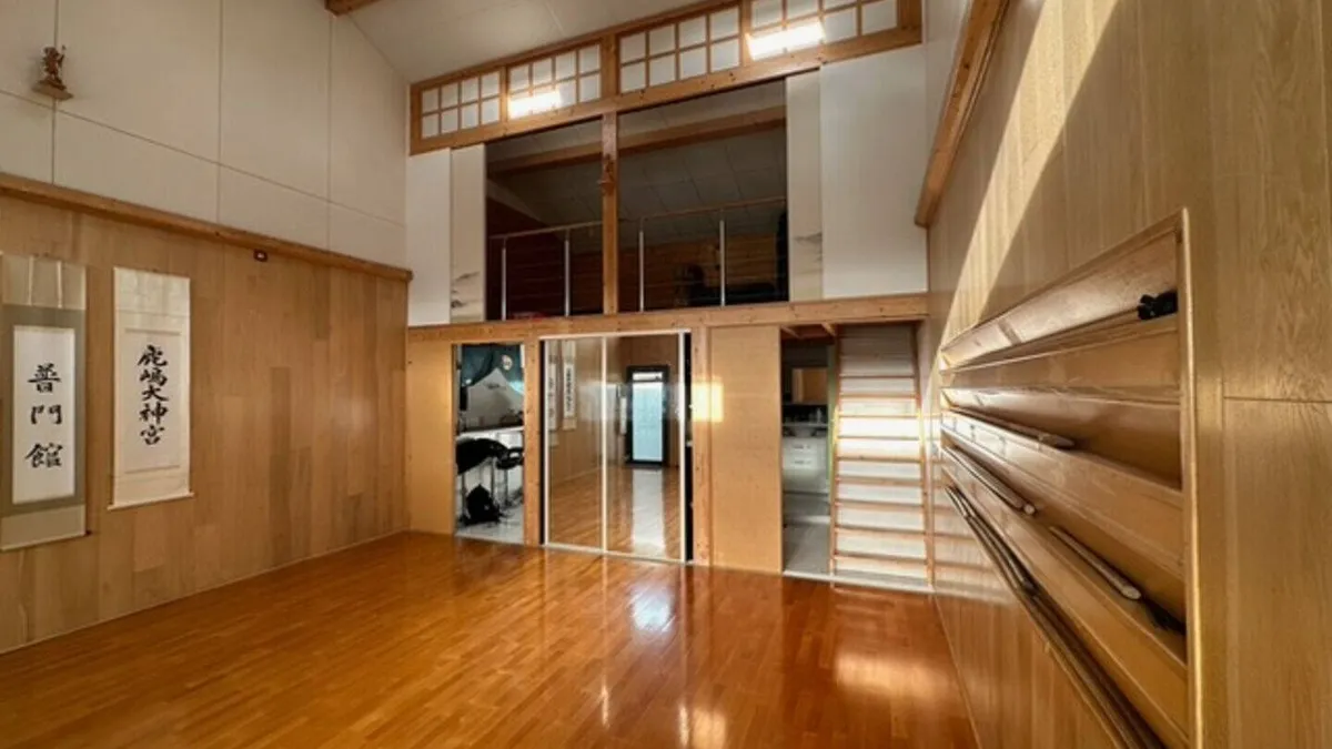 Photo 1