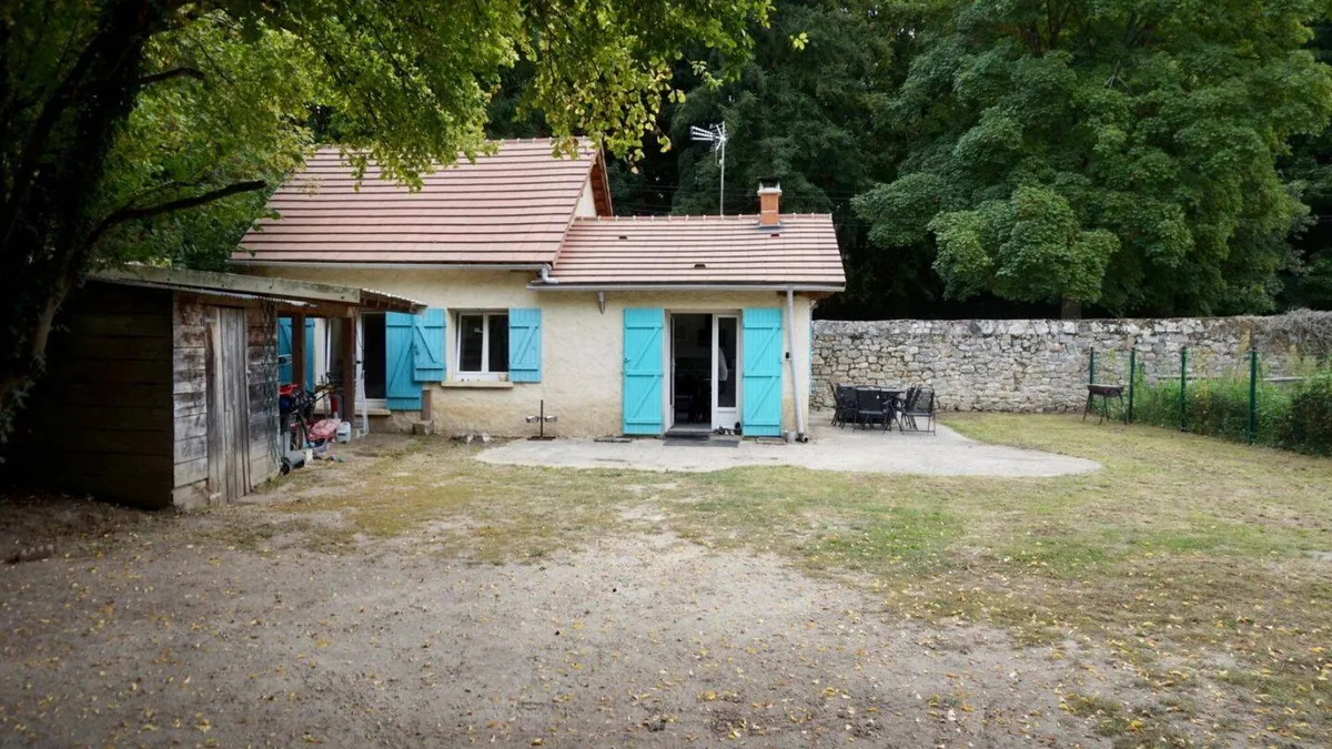 Photo 1