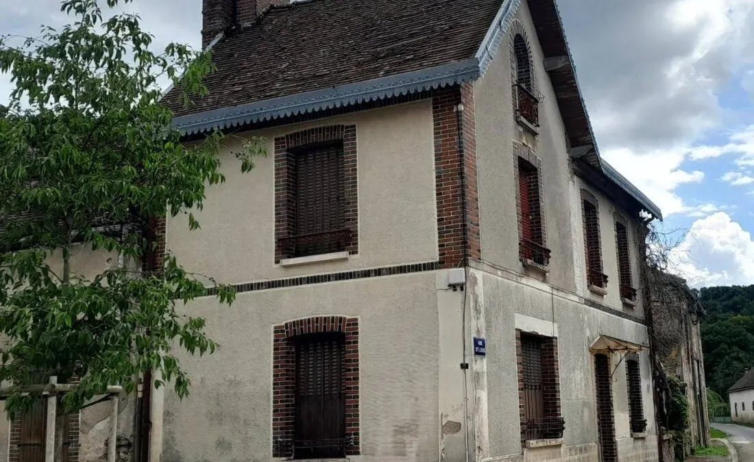 Photo 1