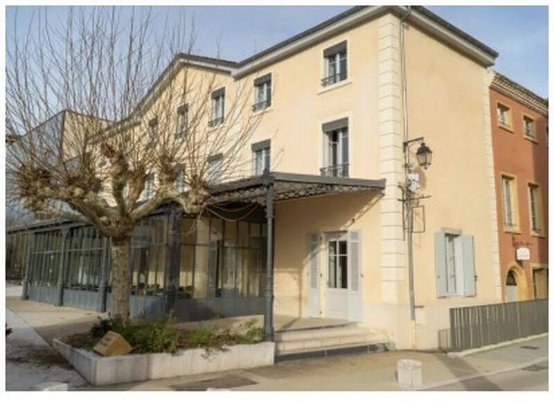 Photo 1