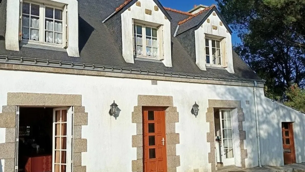 Photo 1