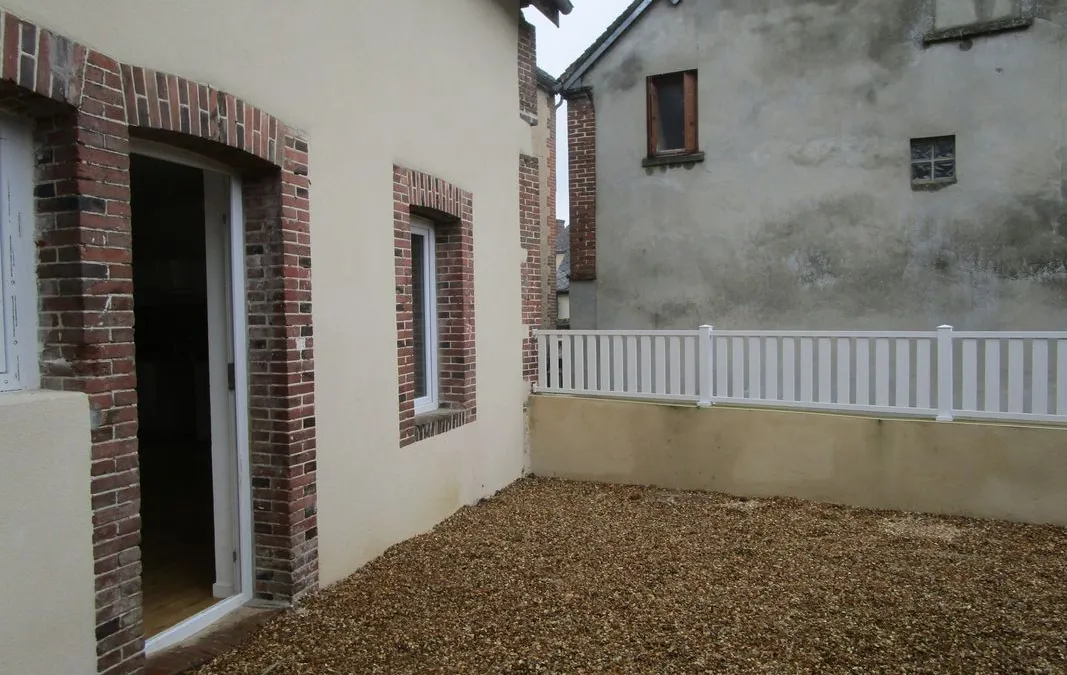 Photo 1