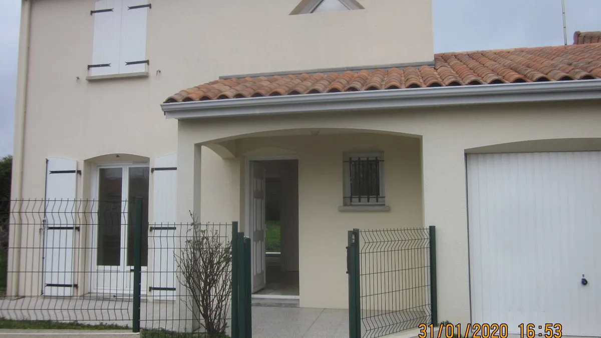 Photo 1