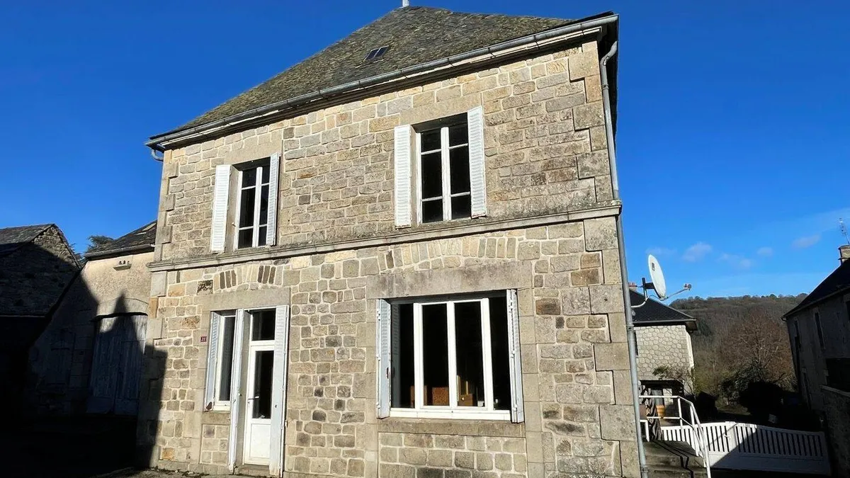 Photo 1