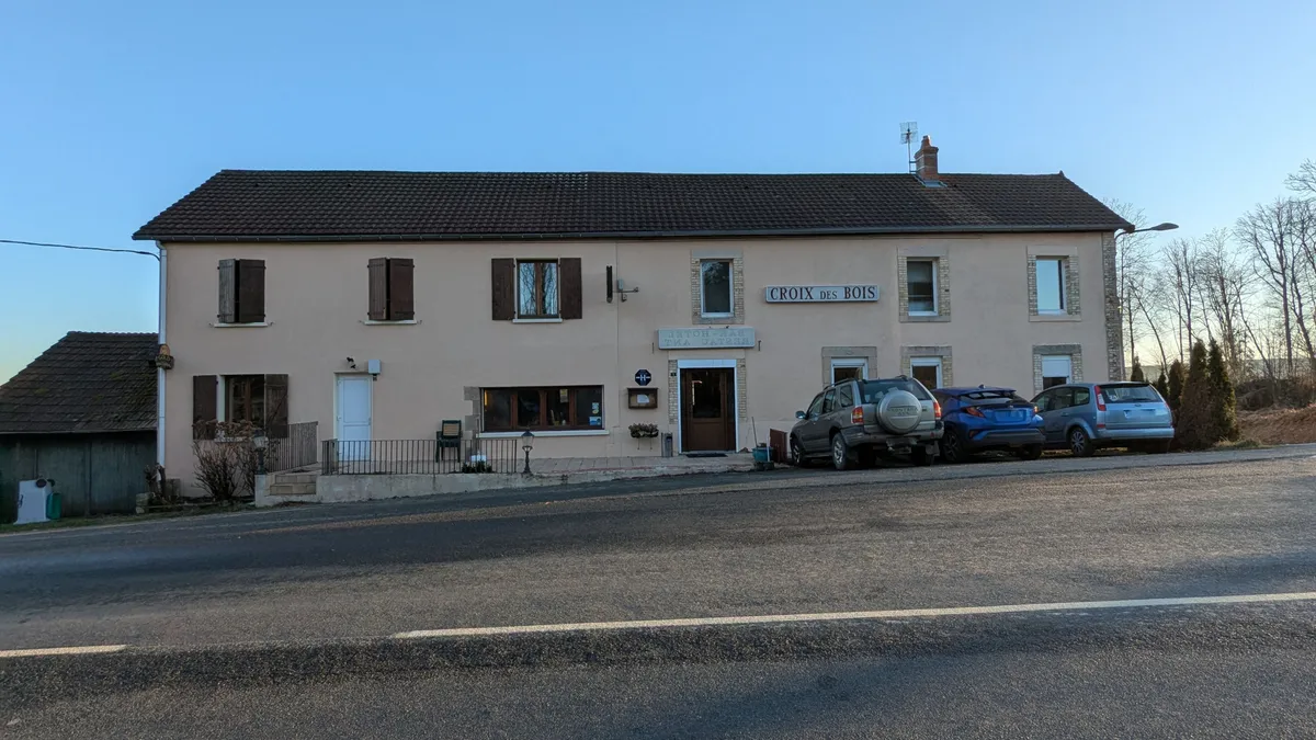 Photo 1