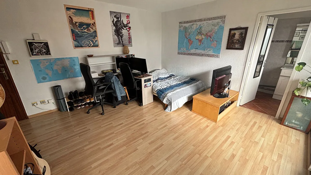 Photo 1