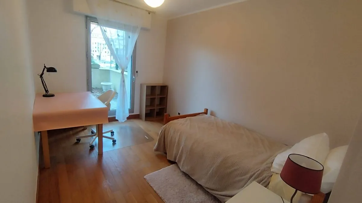 Photo 6