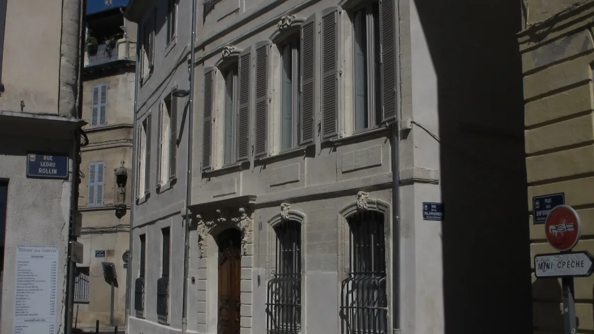 Photo 8