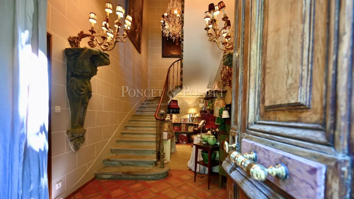 Photo 10