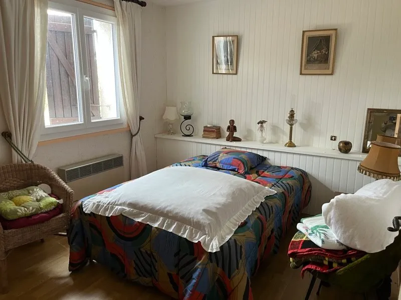Photo 8