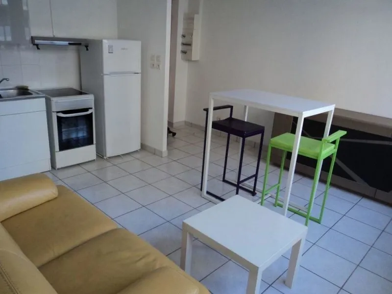 Photo 1