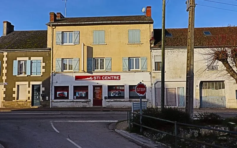 Photo 1