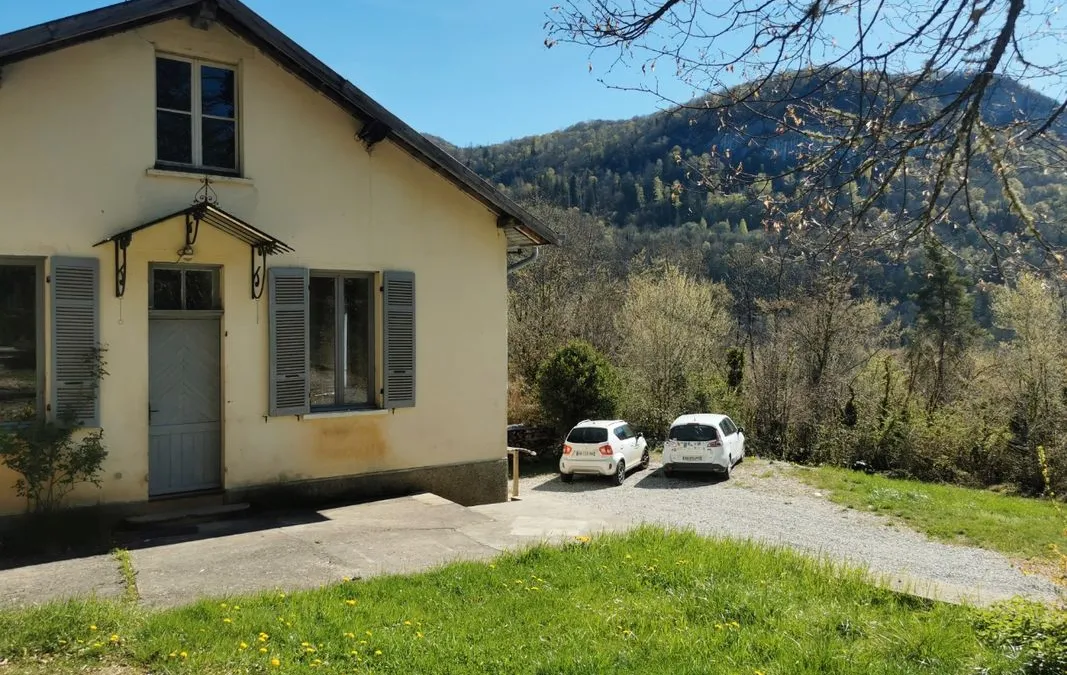 Photo 1