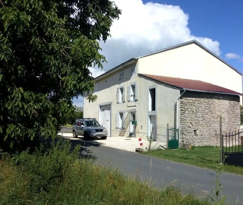 Photo 1