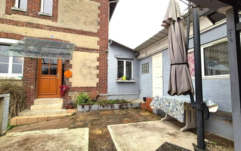 Photo 1