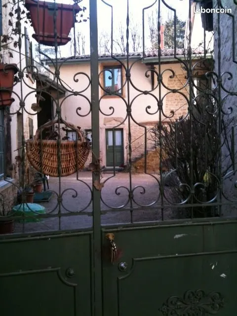 Photo 1