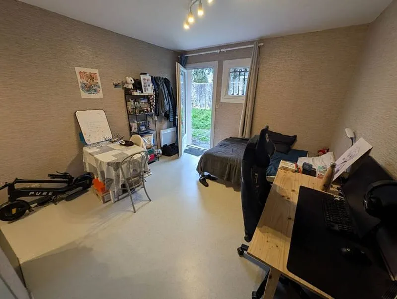 Photo 1