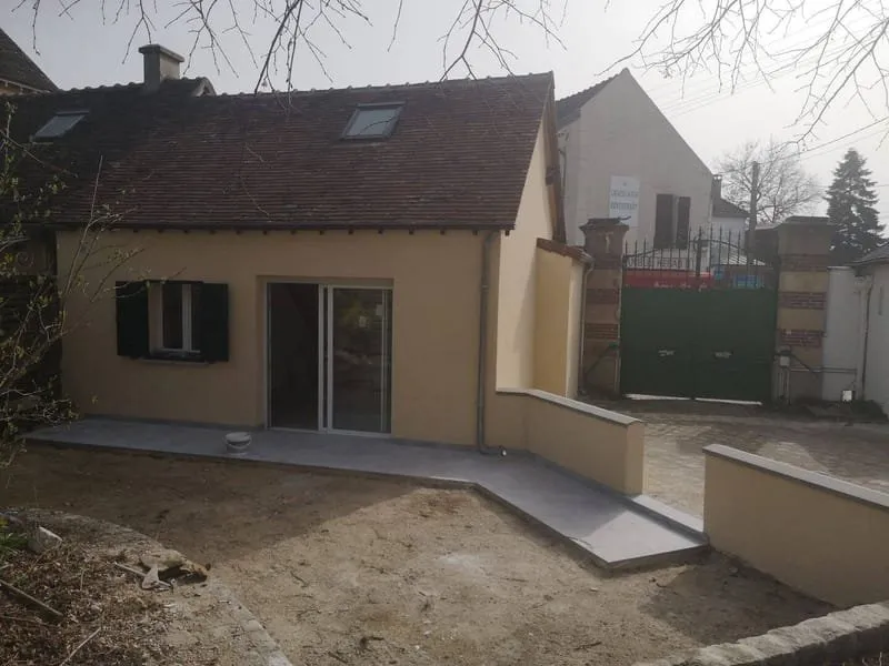 Photo 1