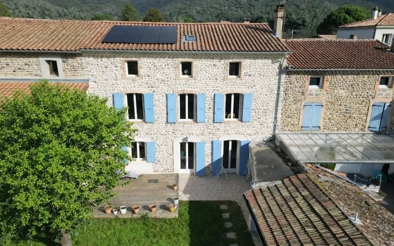 Photo 1