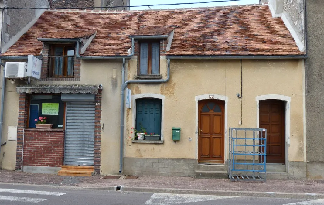 Photo 1