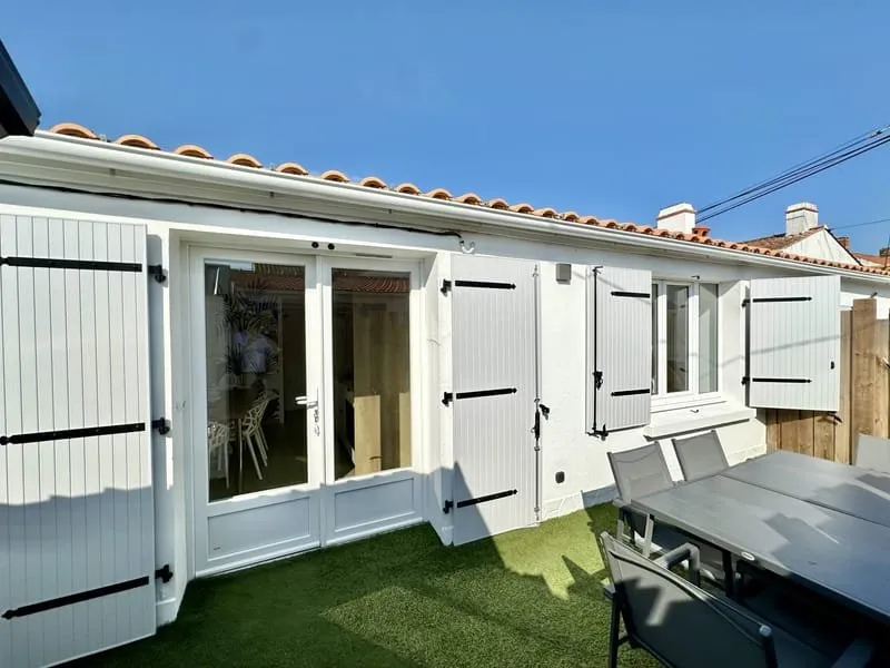 Photo 1