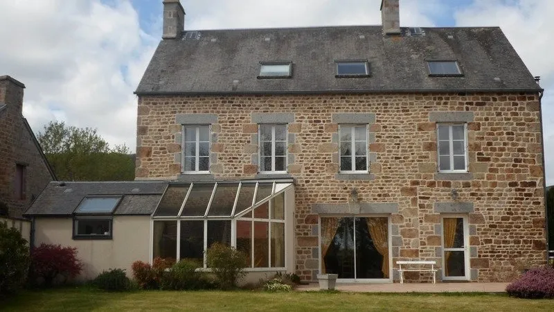 Photo 1
