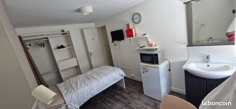 Photo 1