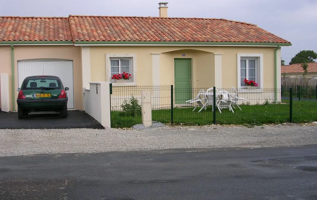 Photo 1