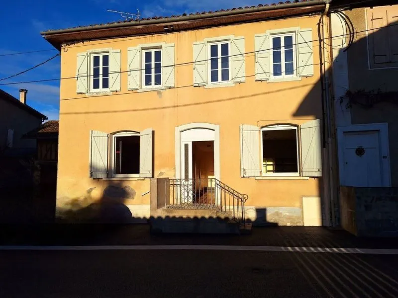 Photo 1