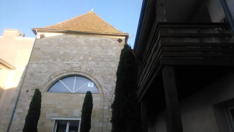 Photo 1