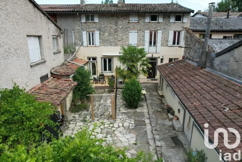 Photo 10