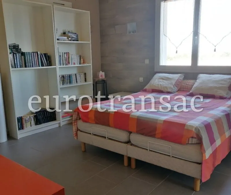 Photo 8