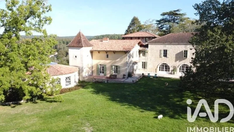 Photo 1