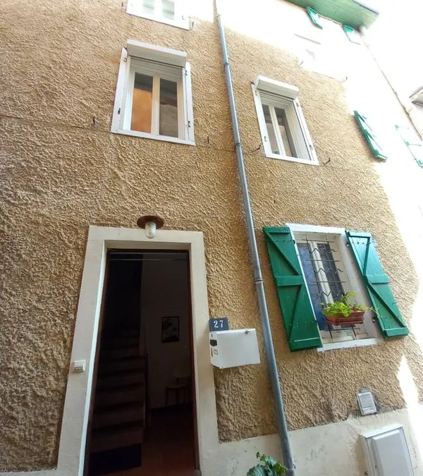 Photo 1
