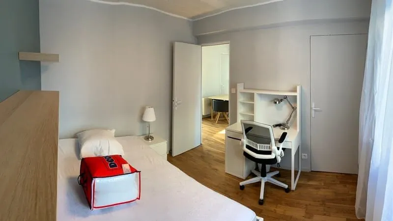 Photo 1