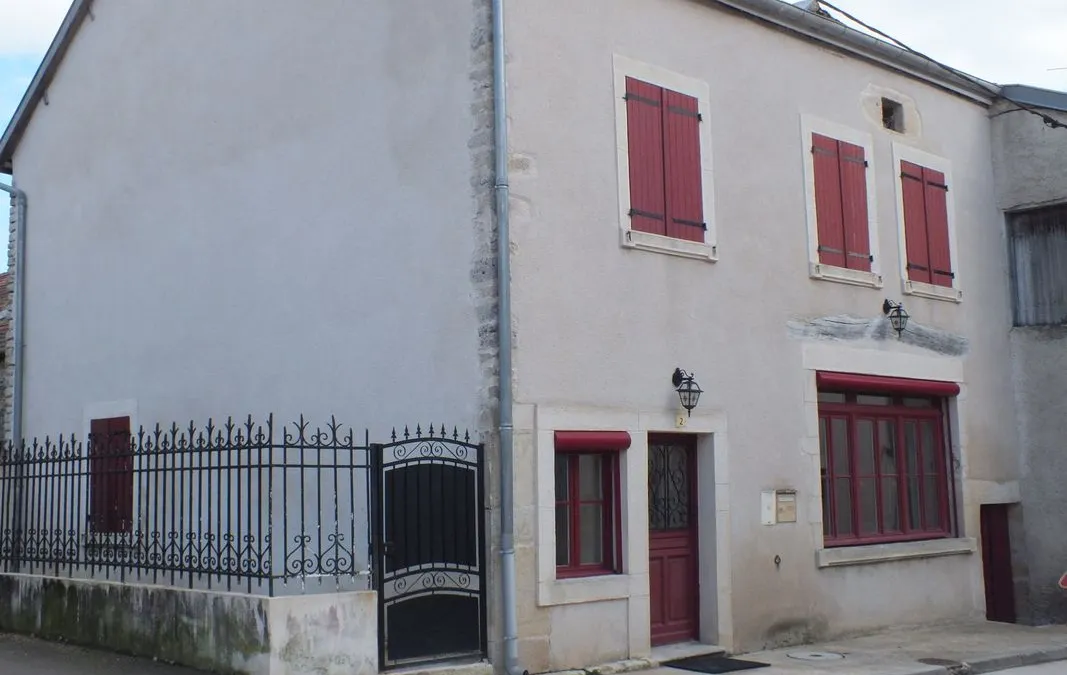 Photo 1