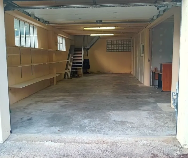 Photo 1
