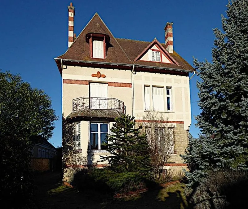 Photo 1