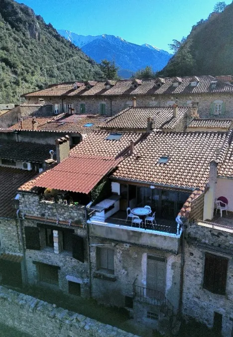 Photo 10