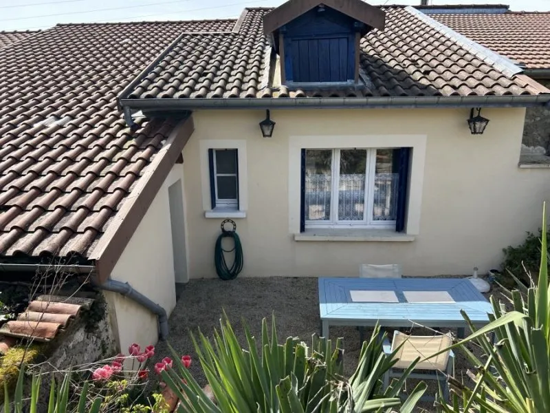 Photo 1