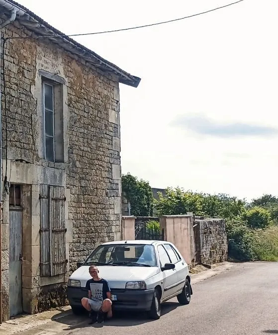 Photo 1
